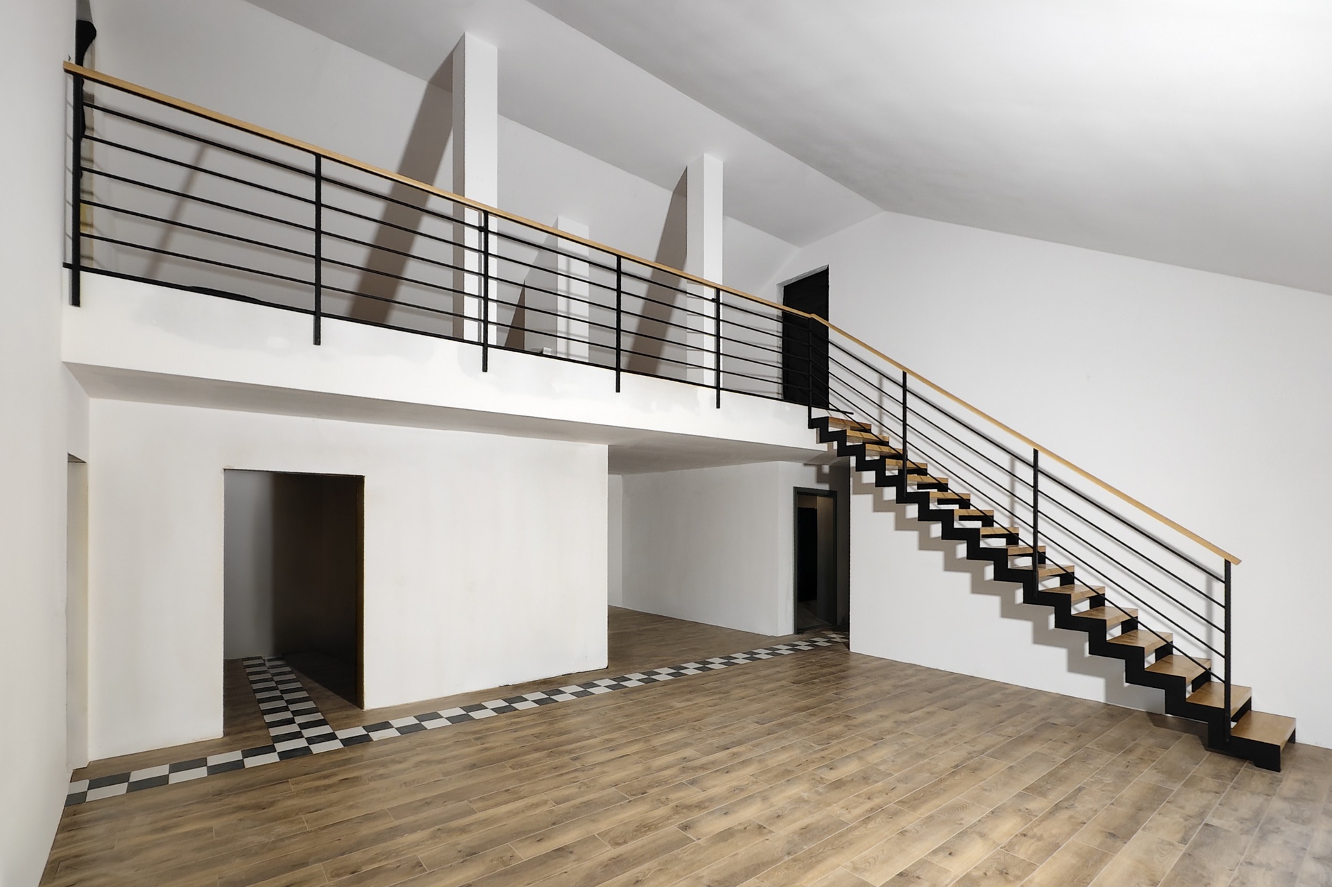 balustrada metalowa na antresoli