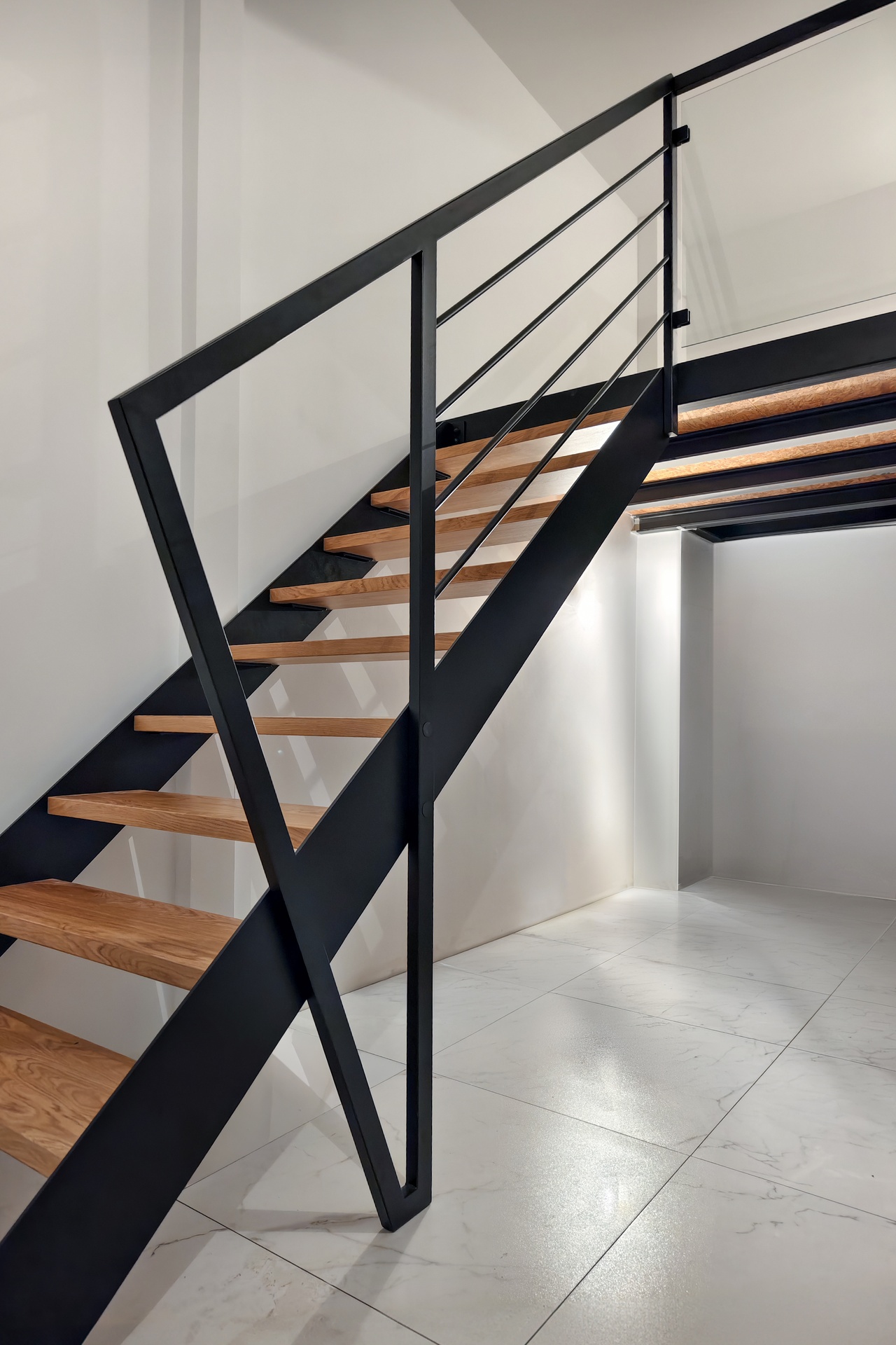 balustrada stalowa wzor geometryczny delta