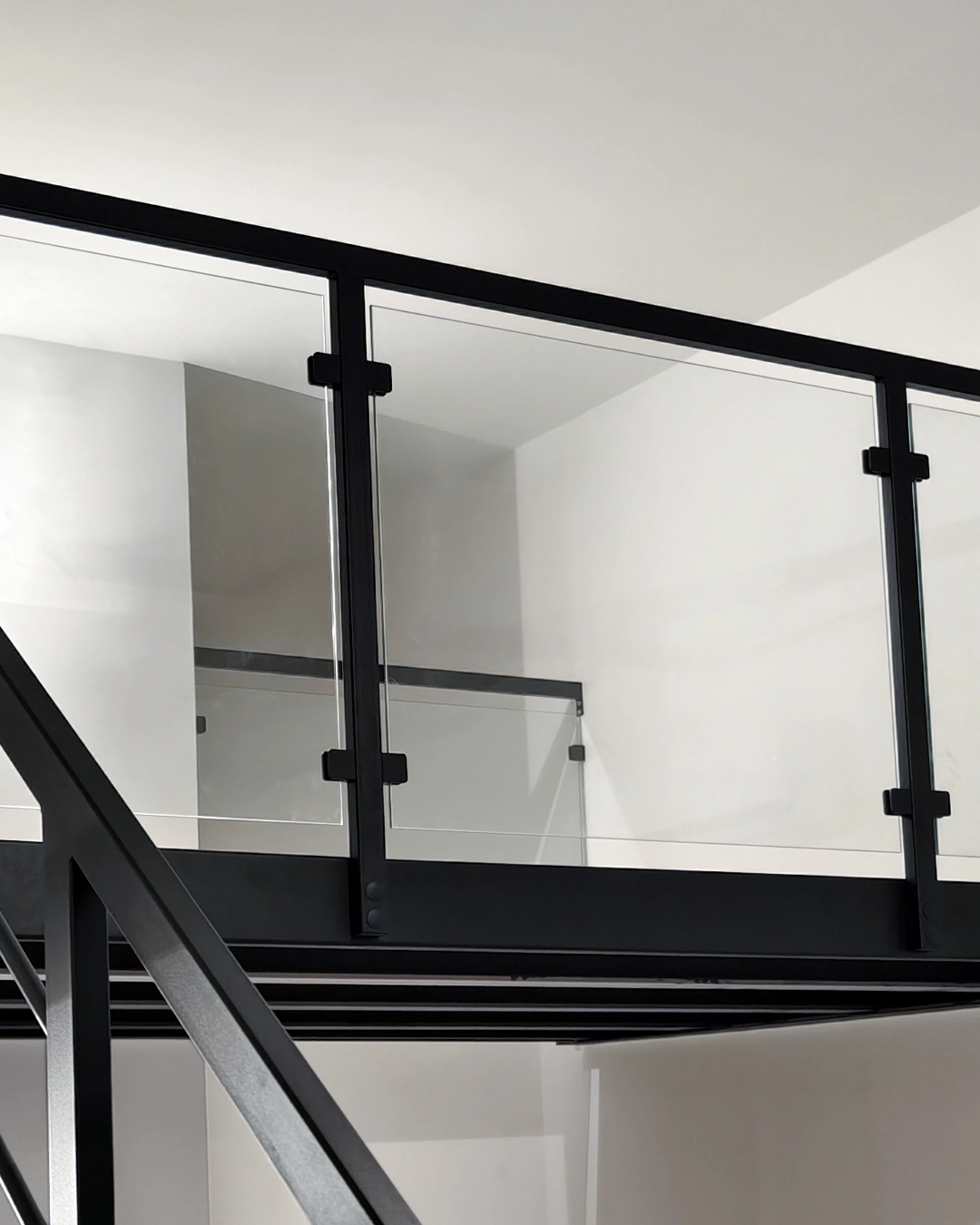 balustrada szklana na slupkach metalowych progresmet oferta