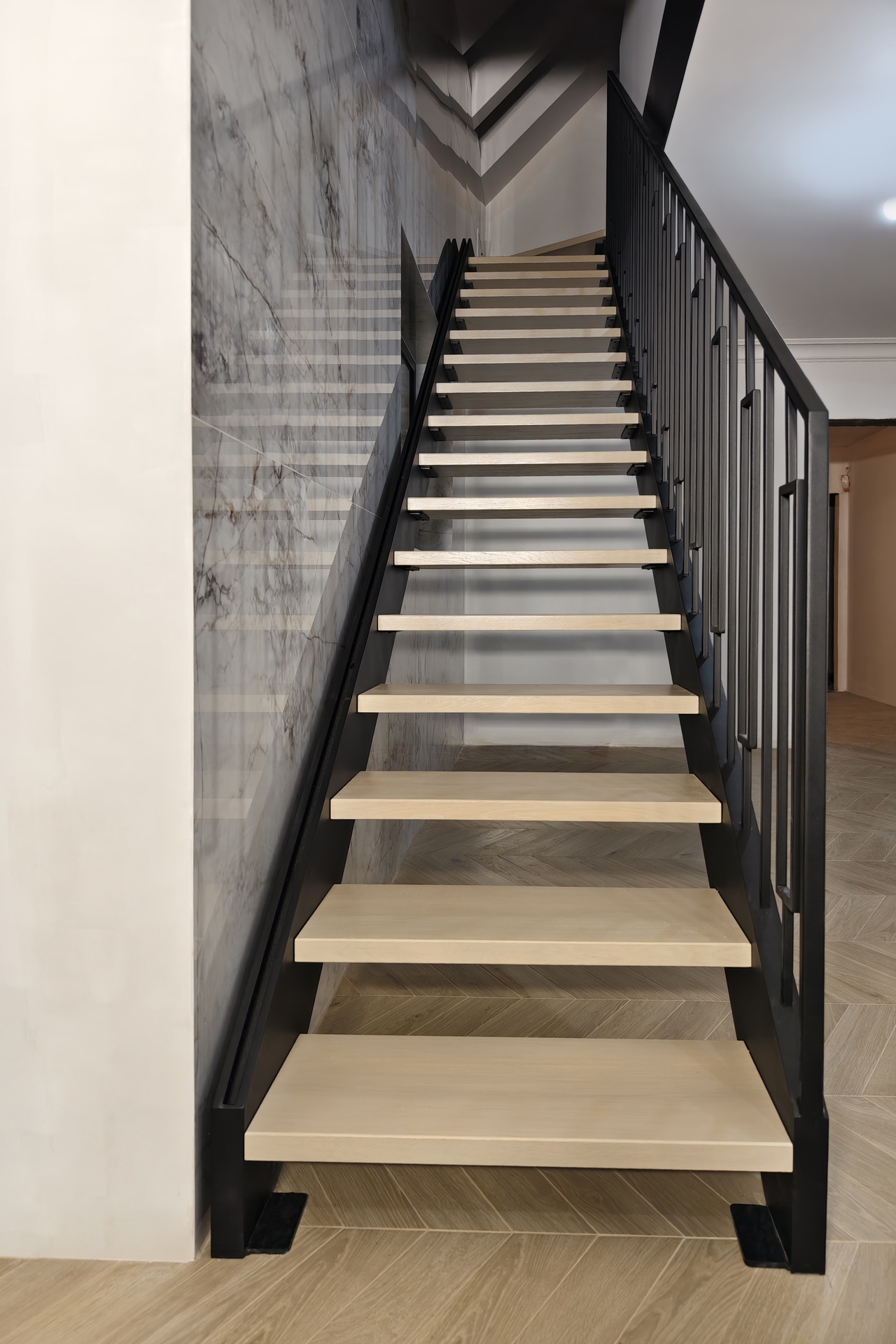 konstrukcja schodow widok z dolu