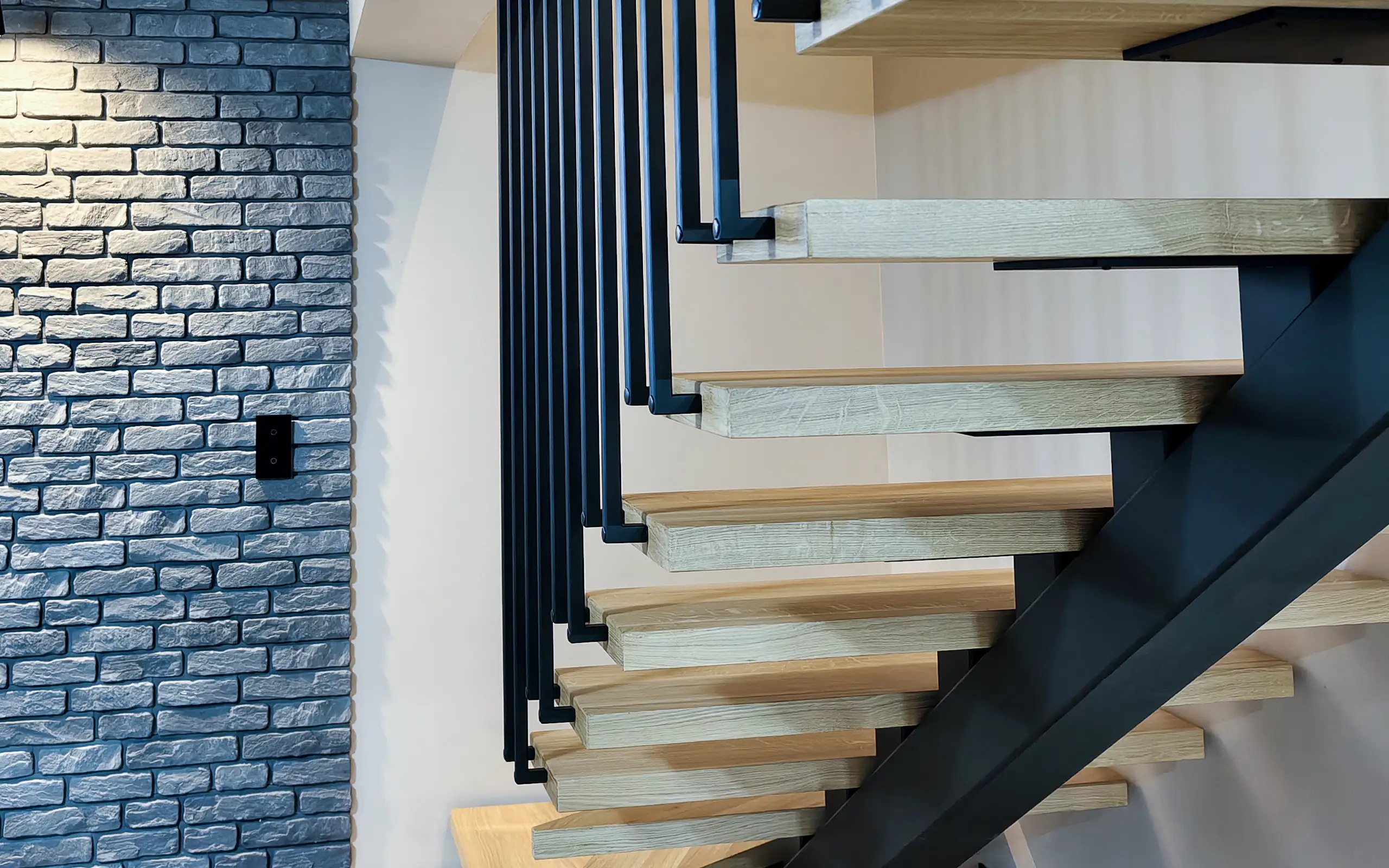 nowoczesna balustrada pionowa metalowa mogielnica