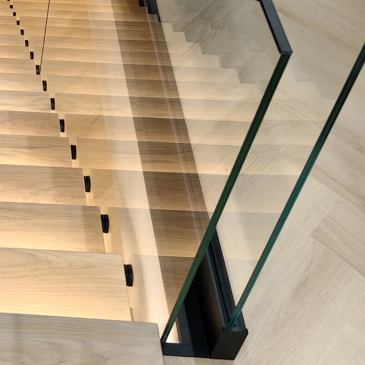 progresmet balustrady szklane detal