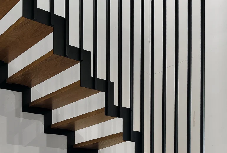 schody loftowe stalowe z balustrada harfa