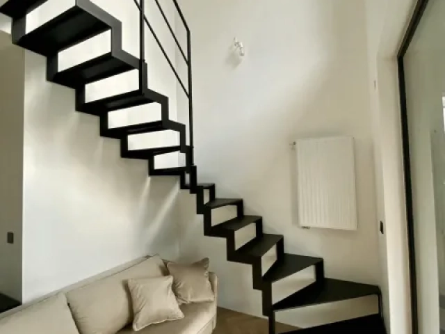 nowoczesne-schody-zygzak-minimalizm-zegrze-progresmet