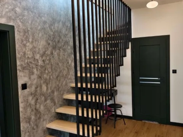 schody-na-belce-centralnej-tarczyn