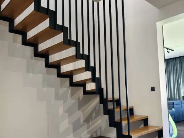 schody-zabiegowe-zygzak-harfa-grojec-progresmet